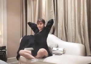 91沈先生10-30黑丝少妇说不行太深了