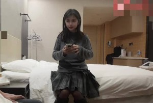 大一清纯学妹下海兼职外围赚外快-田伯光