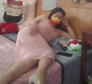 约操同小区有妇之夫来家里做爱-小艾