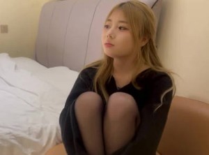 今天约了一个06年的可爱小甜妹-艾思奇