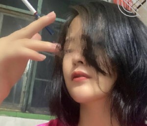 外表高冷的嫂子终于被我插入了没想到床上这么骚