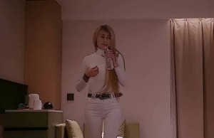 今天约了个自称新疆混血的妹子-老登