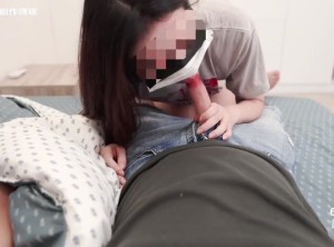 恶女传媒之照顧生病的弟弟趁著弟弟無力反抗借用弟弟的肉棒解決一下飢渴難耐的性慾吧